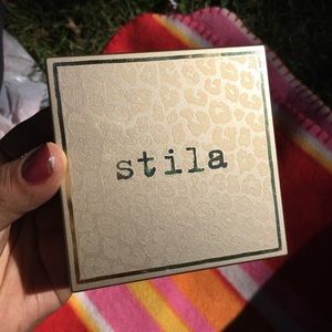 Stila perfect me, perfect hue eye & cheek palette
